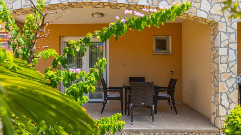 Villa Škarec 2 -Private Pool & Beach Within Walking Distance (10 min)