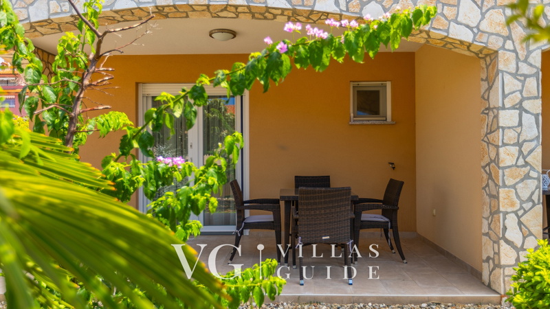 Villa Škarec 2 -Private Pool & Beach Within Walking Distance (10 min)