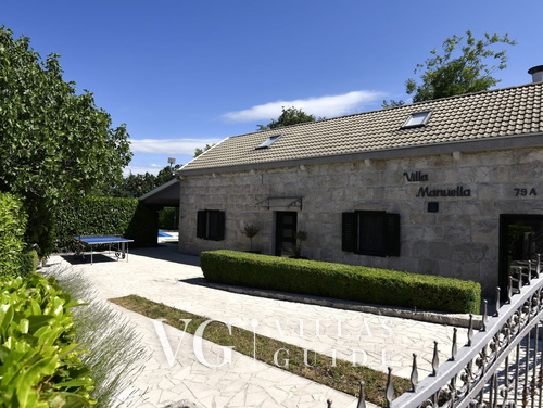 Villa Manuella - Kamena oaza sa bazenom i whirpoolom