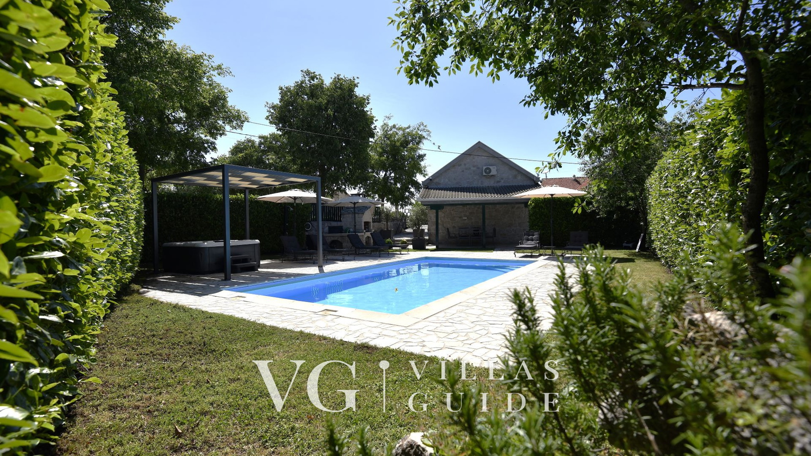 Villa Manuella - Kamena oaza sa bazenom i whirpoolom Pool