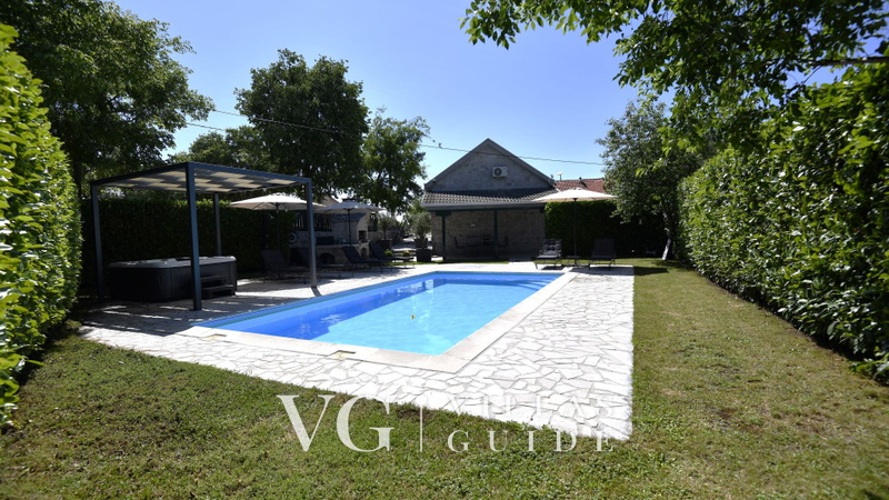 Villa Manuella - Kamena oaza sa bazenom i whirpoolom Pool