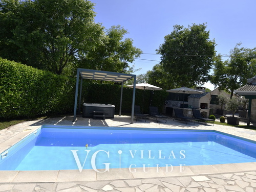 Villa Manuella - Kamena oaza sa bazenom i whirpoolom
