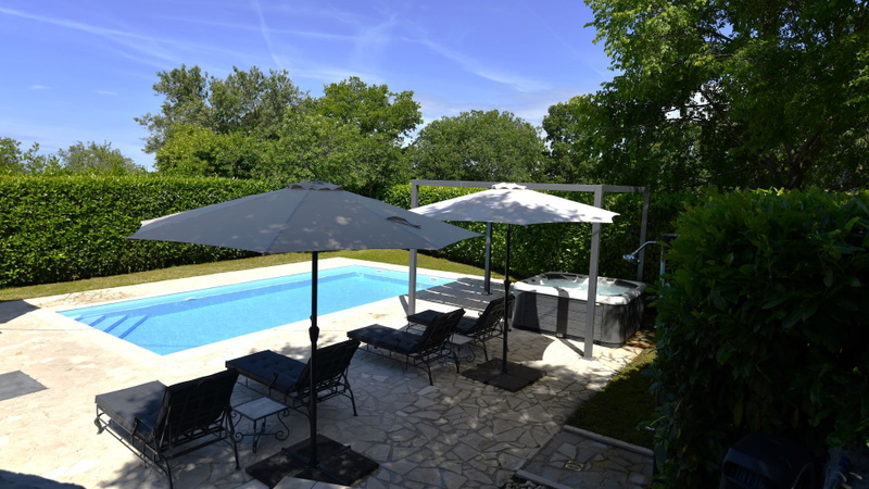 Villa Manuella - Kamena oaza sa bazenom i whirpoolom