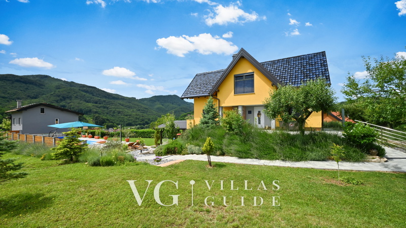 Villa Exclusive Garden and property exterior