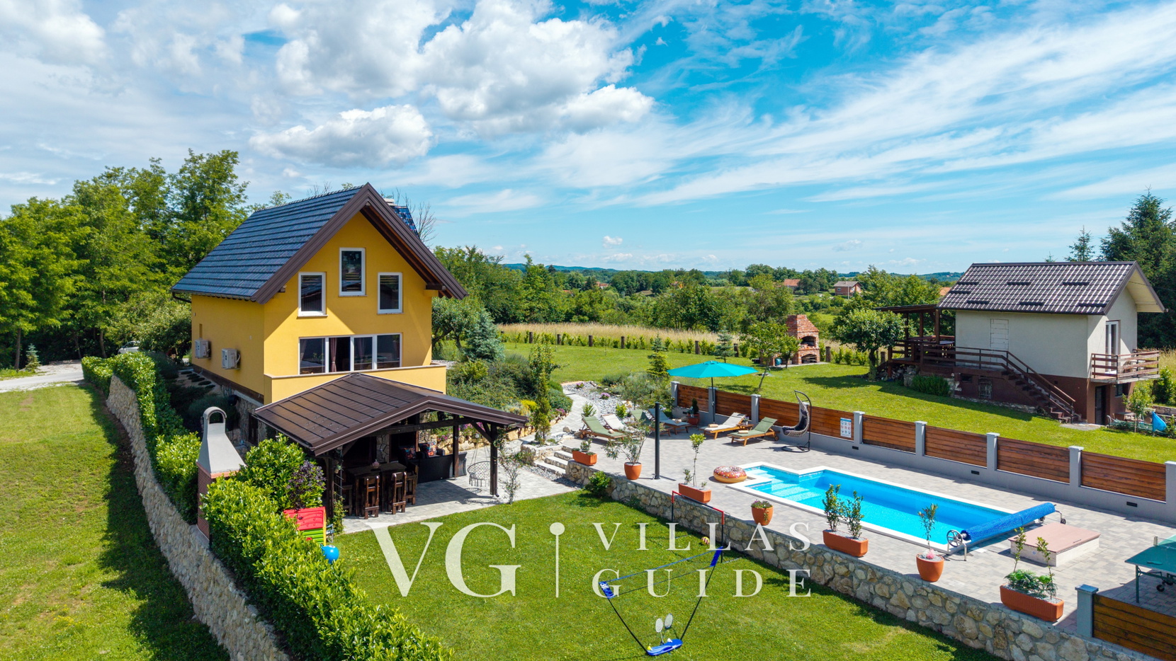 Villa Exclusive Garden and property exterior