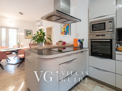 Apartman Mihaela with pool
