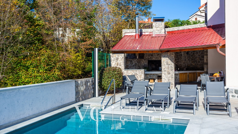 Apartman Mihaela with pool