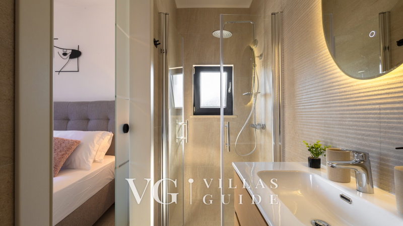 Villa Marija with sea view Badezimmer