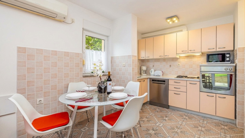 Apartment Oliva