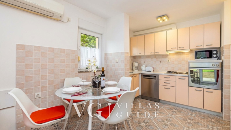 Apartment Oliva