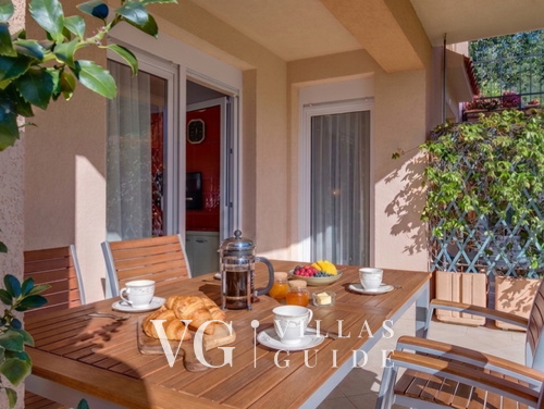 Apartment Oliva