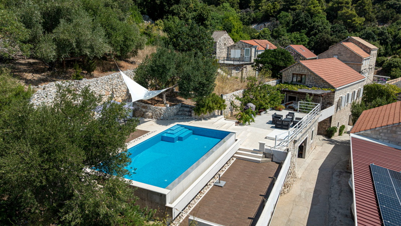 The Pool Horizon House