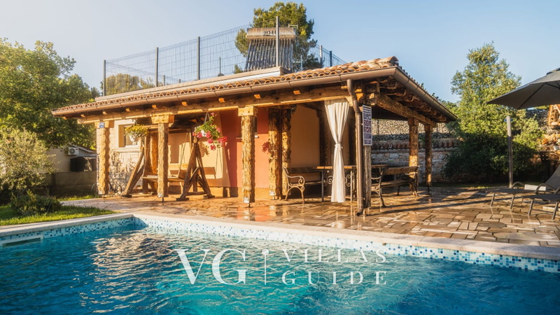 Haus Vika Pool