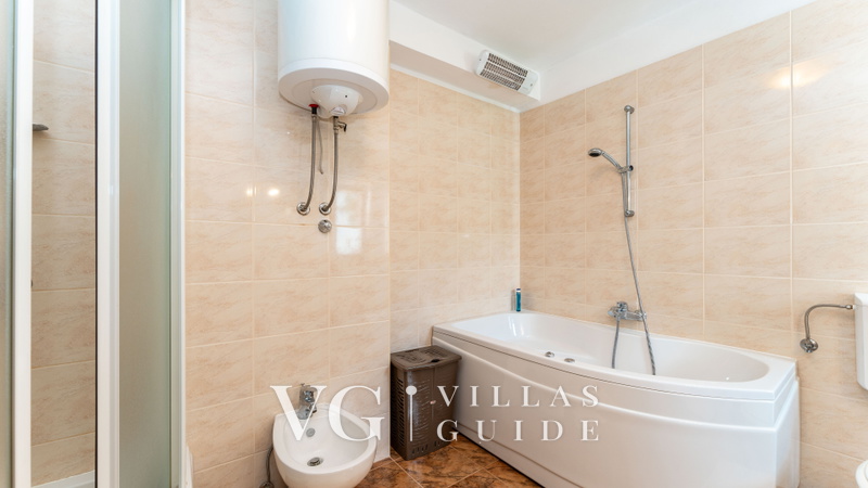 Holiday home Anica -Opatija-Poljane Badezimmer