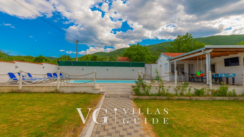 Villa Mili Dvorište i vanjski dio objekta