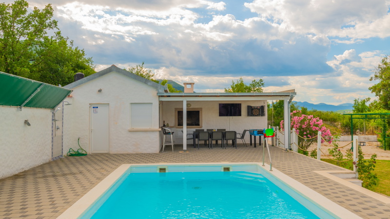Villa Mili