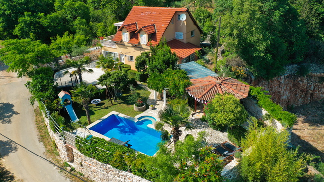 Holiday home Makarska - Zmijavci