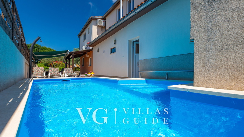 Casa Aneri Piscina