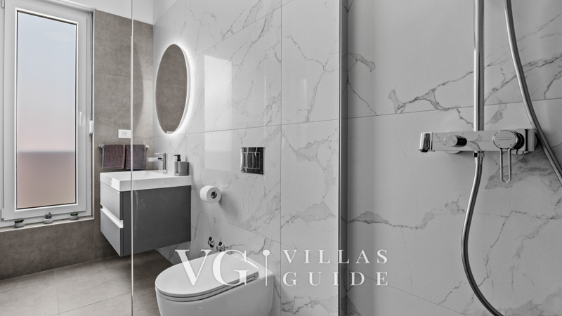 Villa Delecto Bathroom
