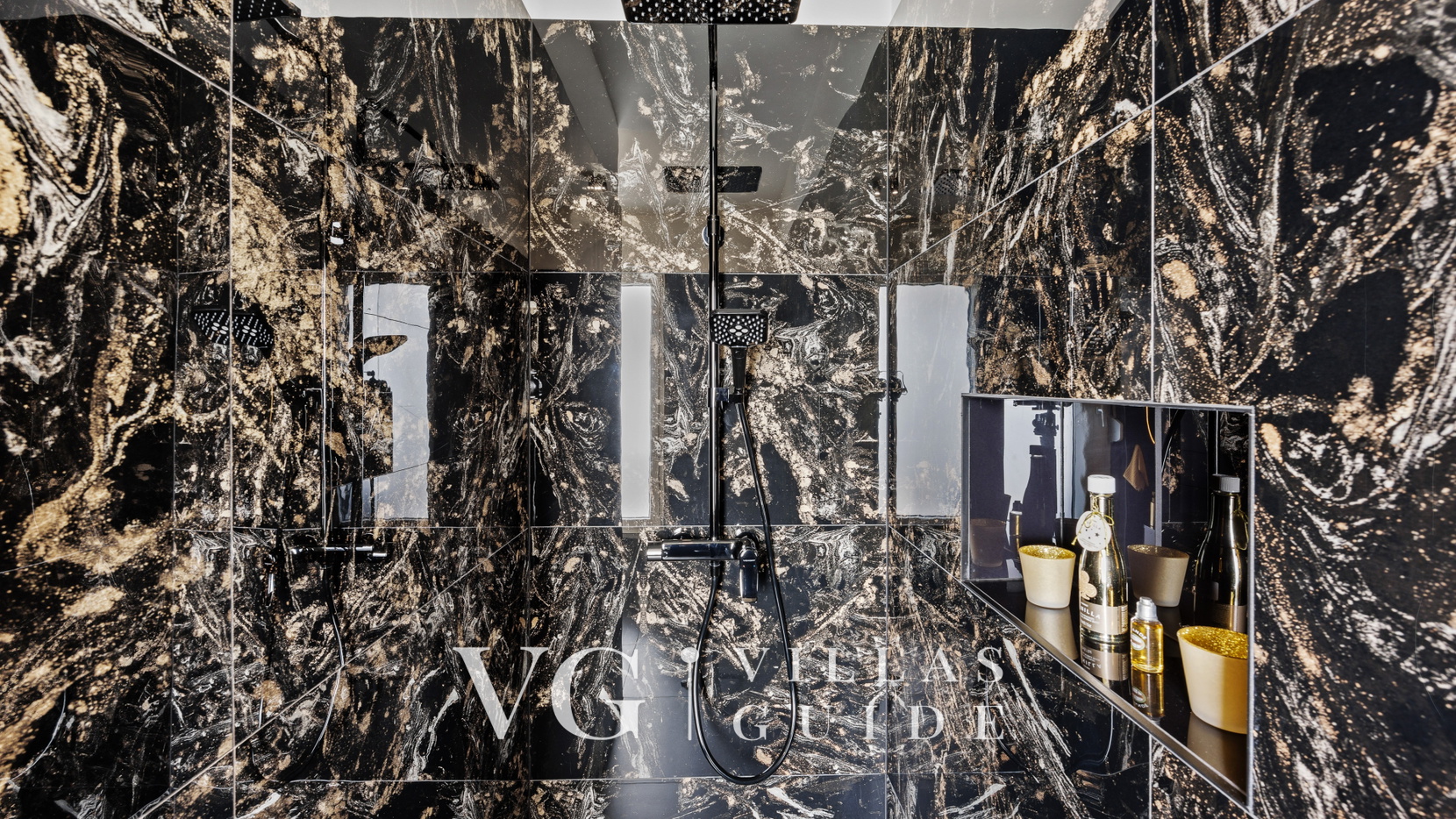 Villa Delecto Bathroom