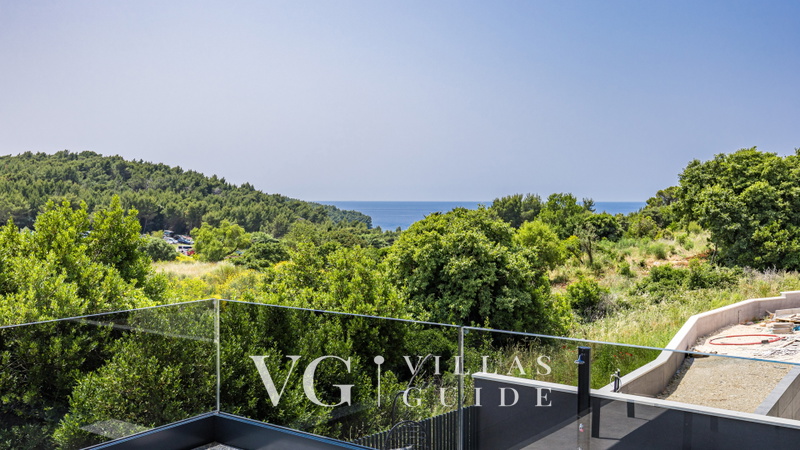 Villa Delecto Additional content