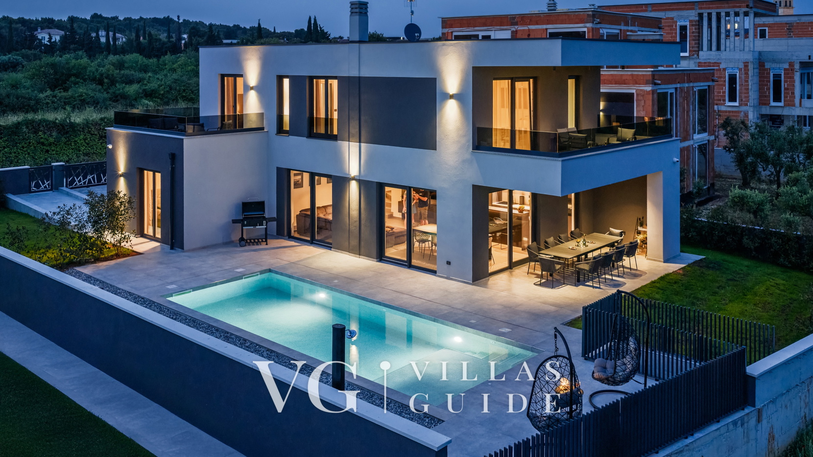 Villa Delecto Garden and property exterior