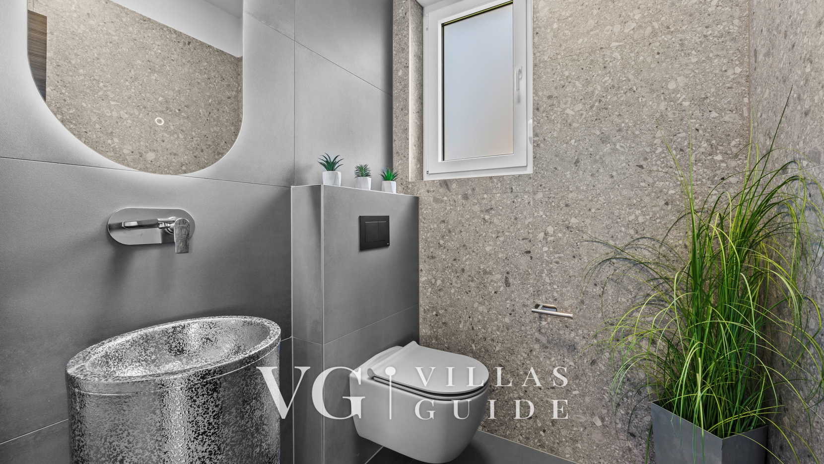 Villa Delecto Guest toilet