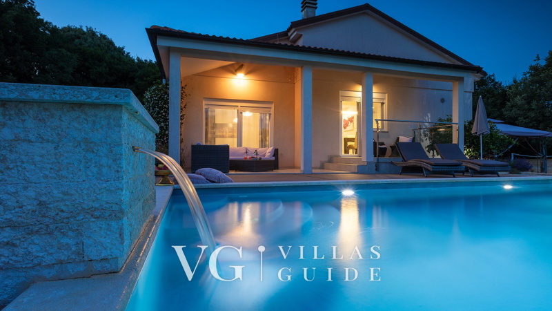 Villa Elssa Garden and property exterior