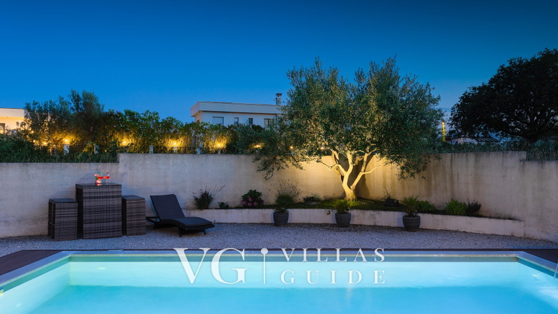 Villa Elssa Garden and property exterior