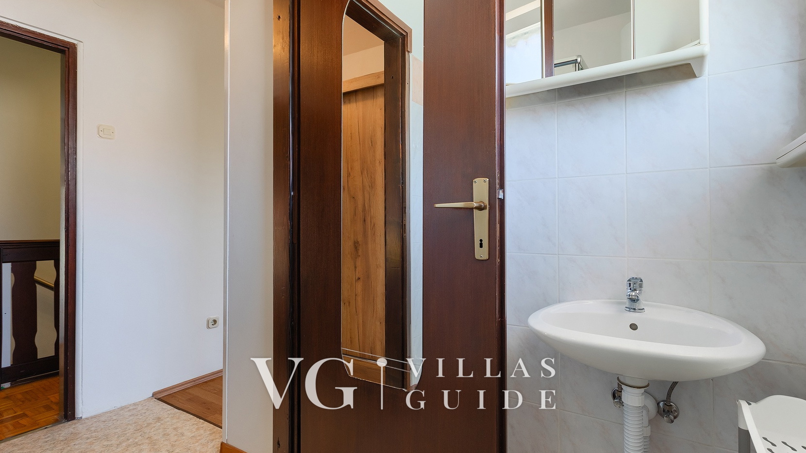 Villa Rossy Guest toilet