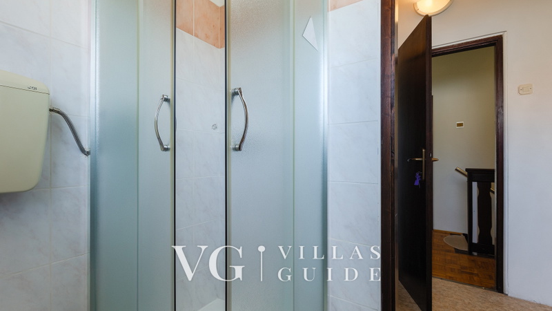 Villa Rossy Bathroom