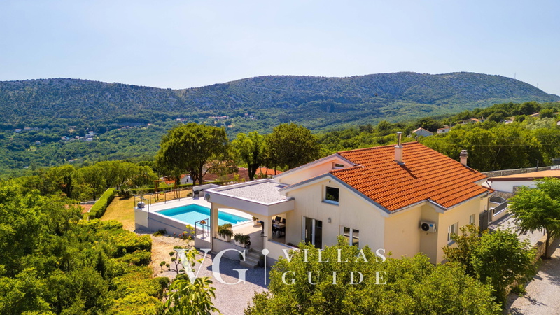 Villa stanzia natura Neve -Novi vinodolski,Bribir Dvorište i vanjski dio objekta