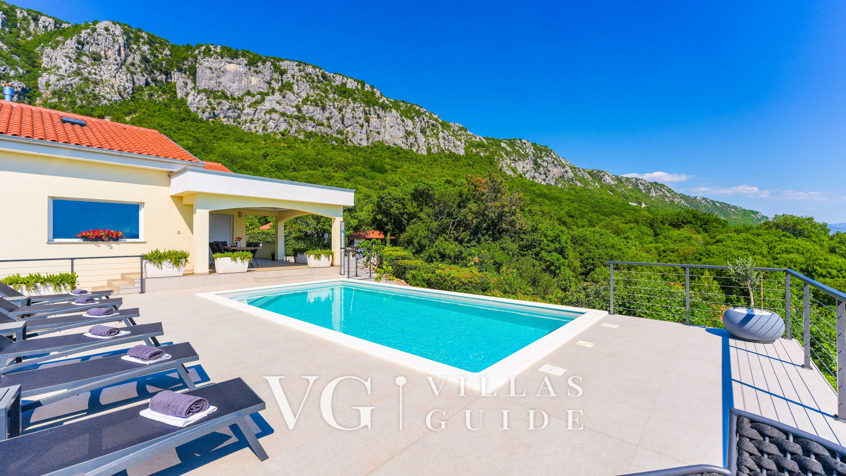 Villa stanzia natura Neve -Novi vinodolski,Bribir Dvorište i vanjski dio objekta