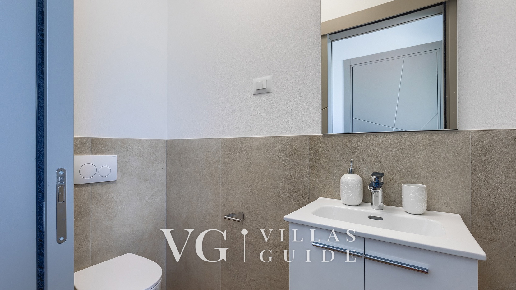 Villa Moon - SeaView & Hydromassage Gästetoilette