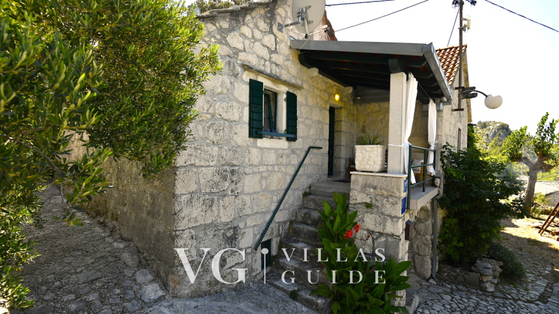 Holiday Home Volat -Baška Voda Garten und Außenbereich