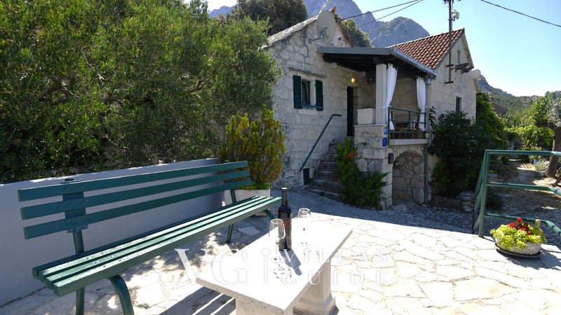 Holiday Home Volat -Baška Voda Garten und Außenbereich