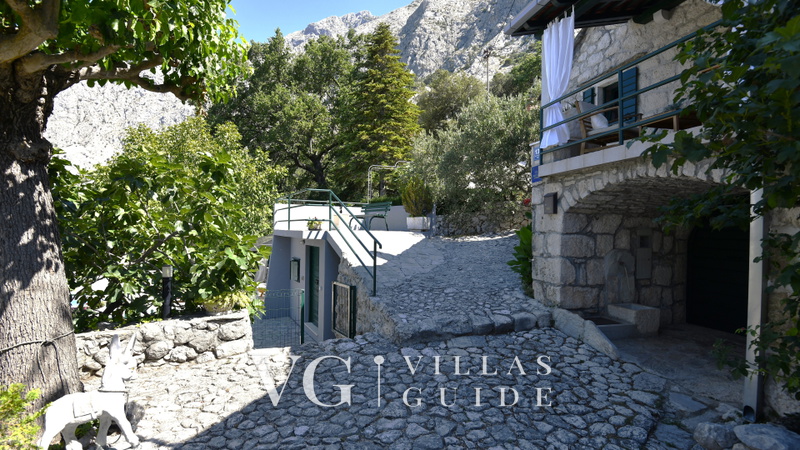 Holiday Home Volat -Baška Voda Garten und Außenbereich