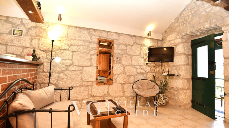 Holiday Home Volat -Baška Voda Wohnzimmer