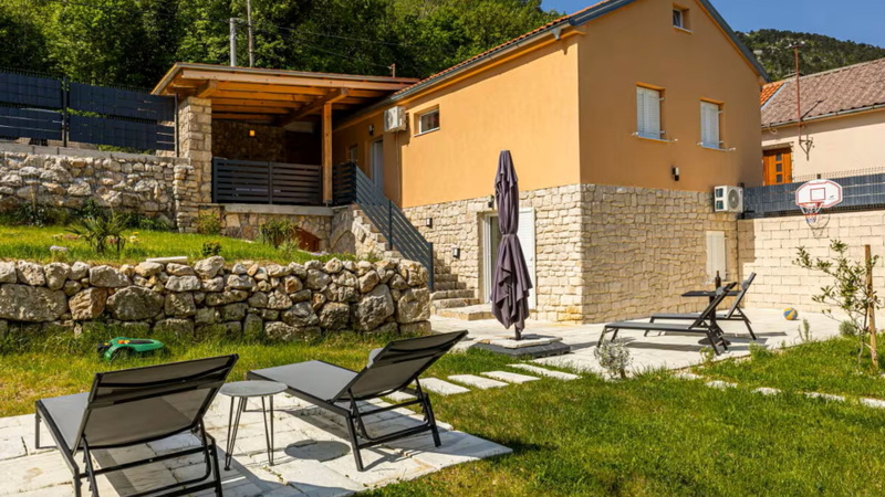 Villa Jura