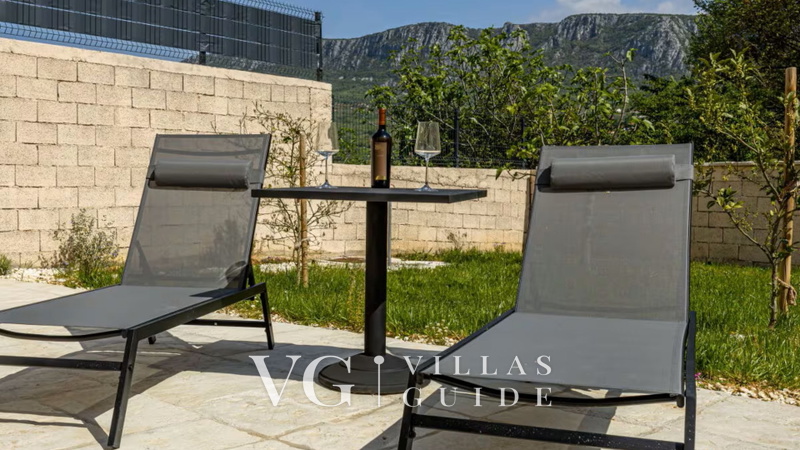 Villa Jura Garten und Außenbereich