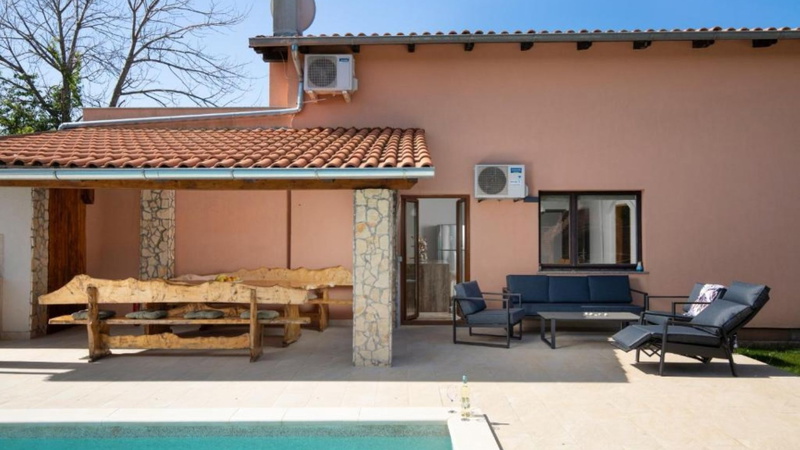 Villa Franika