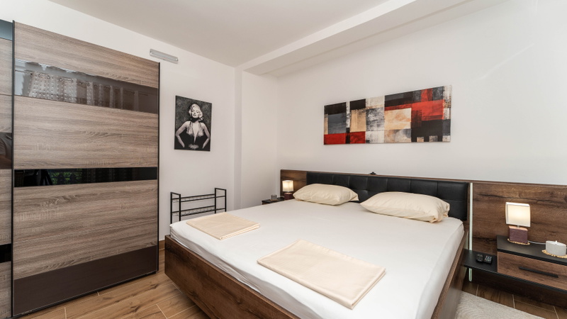 Beachfront apartment 1 - Dramalj