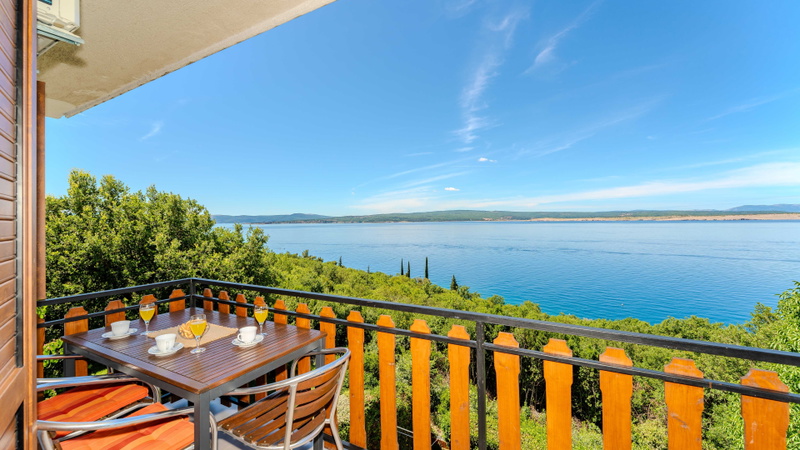 Beachfront apartment 2 - Dramalj