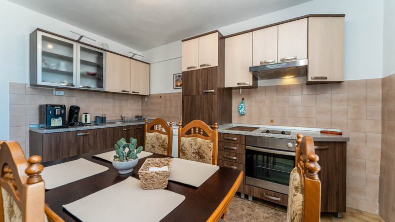 Beachfront apartment 3 - Dramalj