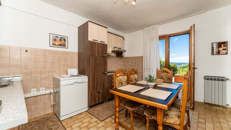 Beachfront apartment 3 - Dramalj