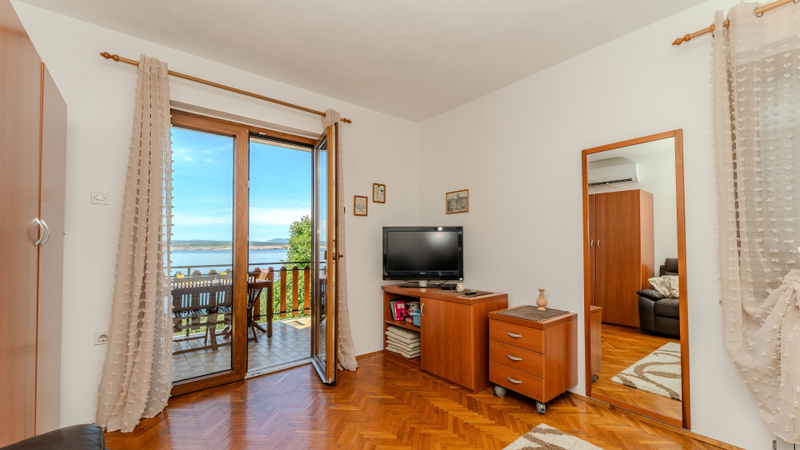 Beachfront apartment 4 - Dramalj