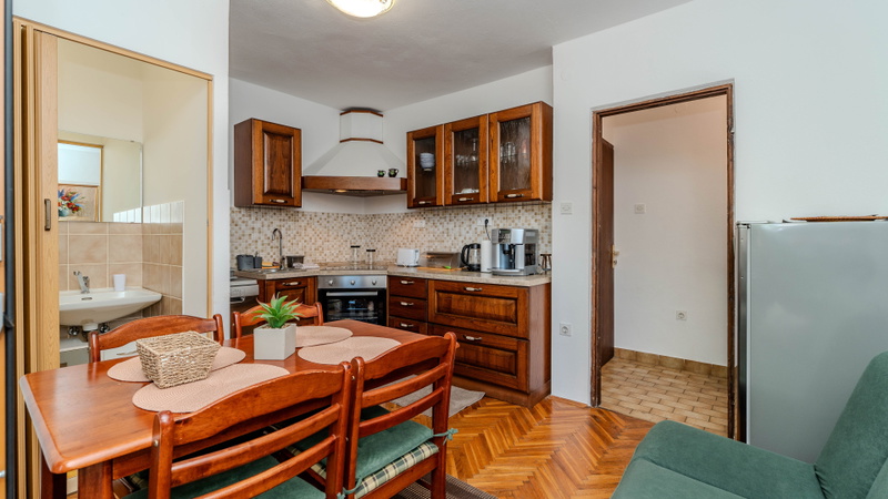 Beachfront apartment 4 - Dramalj