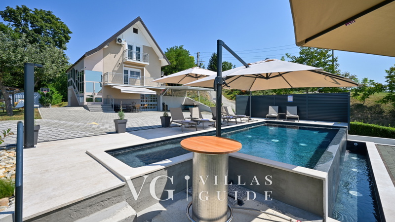 Holiday Home Cerine Hill Bazen