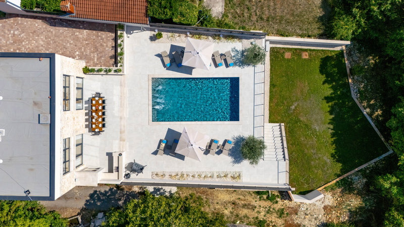 Villa Lithos