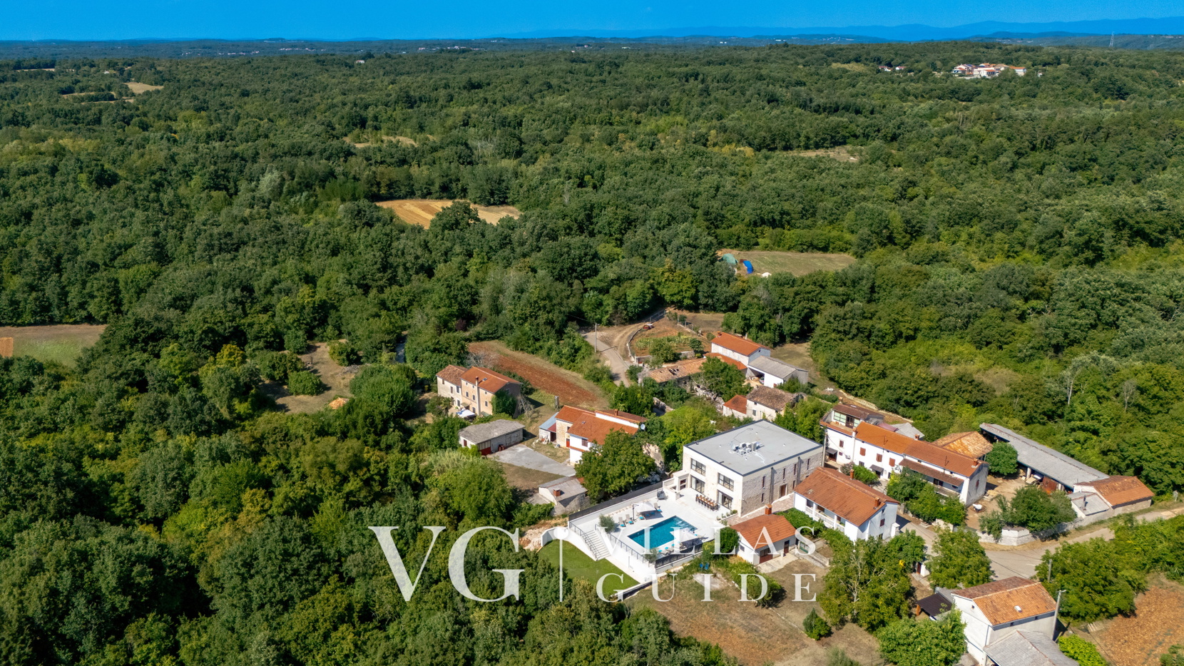 Villa Lithos Garten und Außenbereich